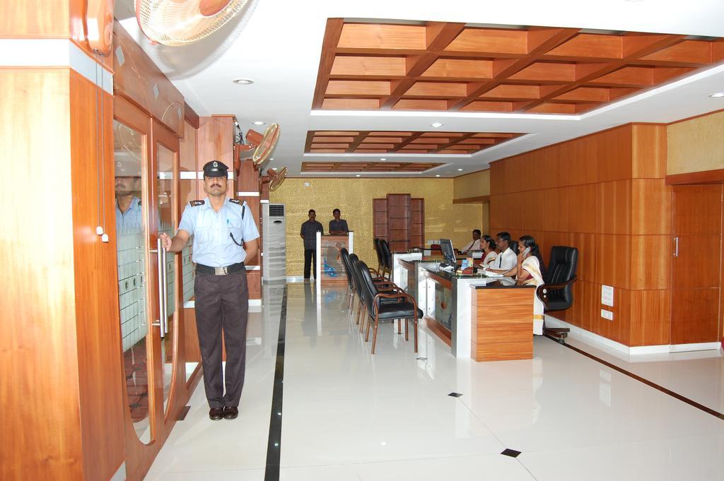 Kpm Regency Hotel Palakkad Exterior photo