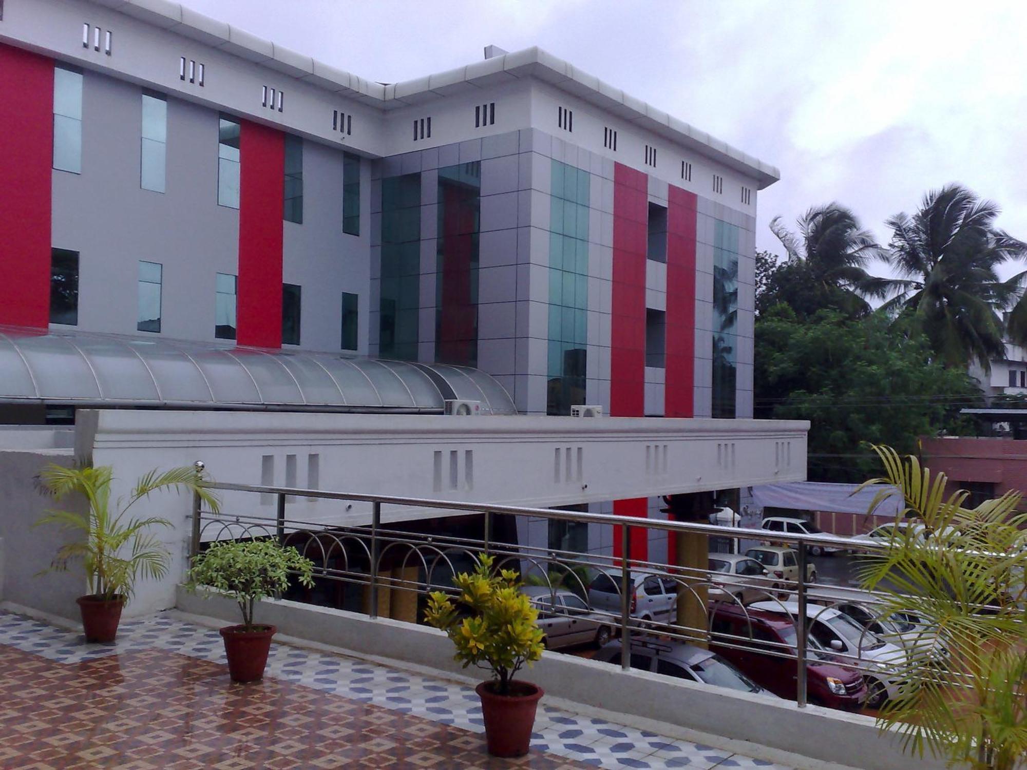 Kpm Regency Hotel Palakkad Room photo